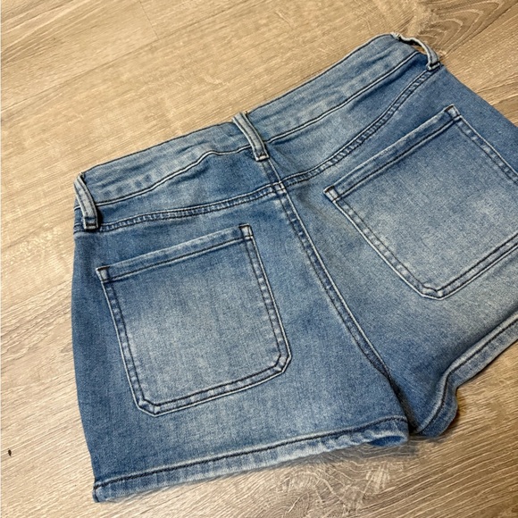 •SO• HIGH RISE SHORTIE - Picture 7 of 7